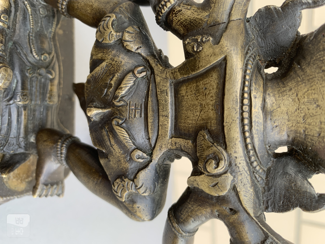 A bronze figure of Sadbhujamahakala - 图9